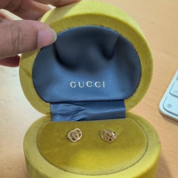 Gucci 18 K Gold Earings - Picture 3 of 4